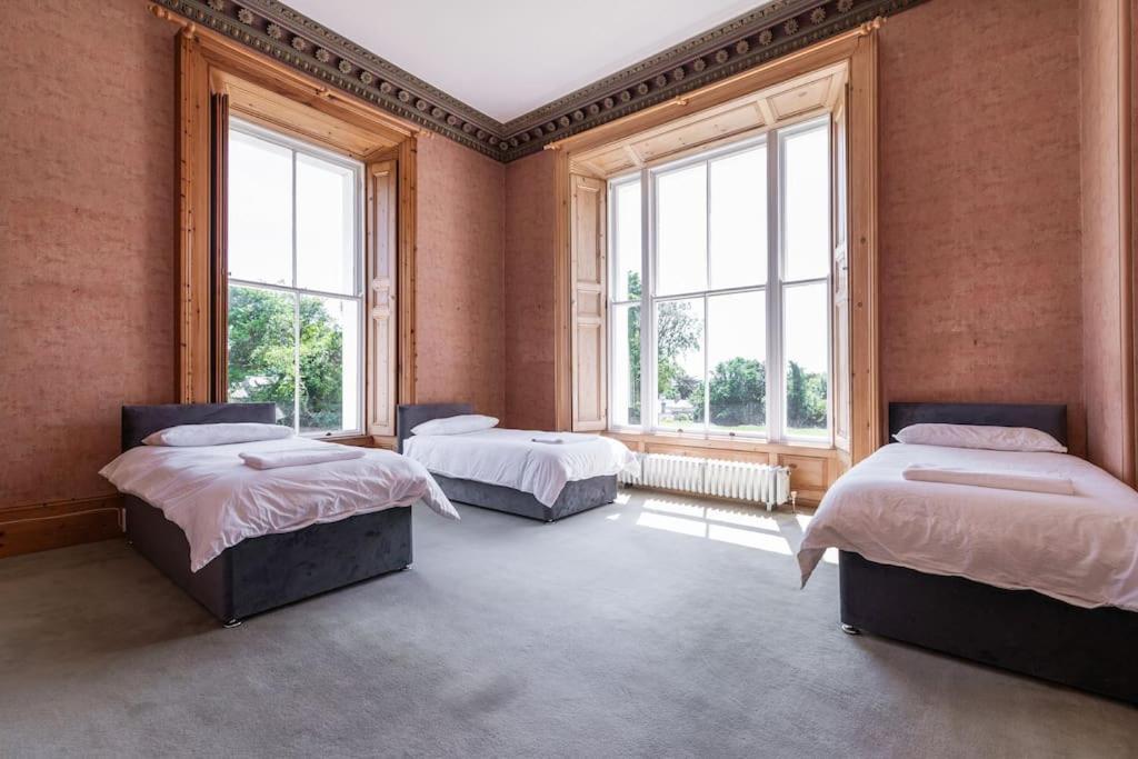 Montebello House Apartment *