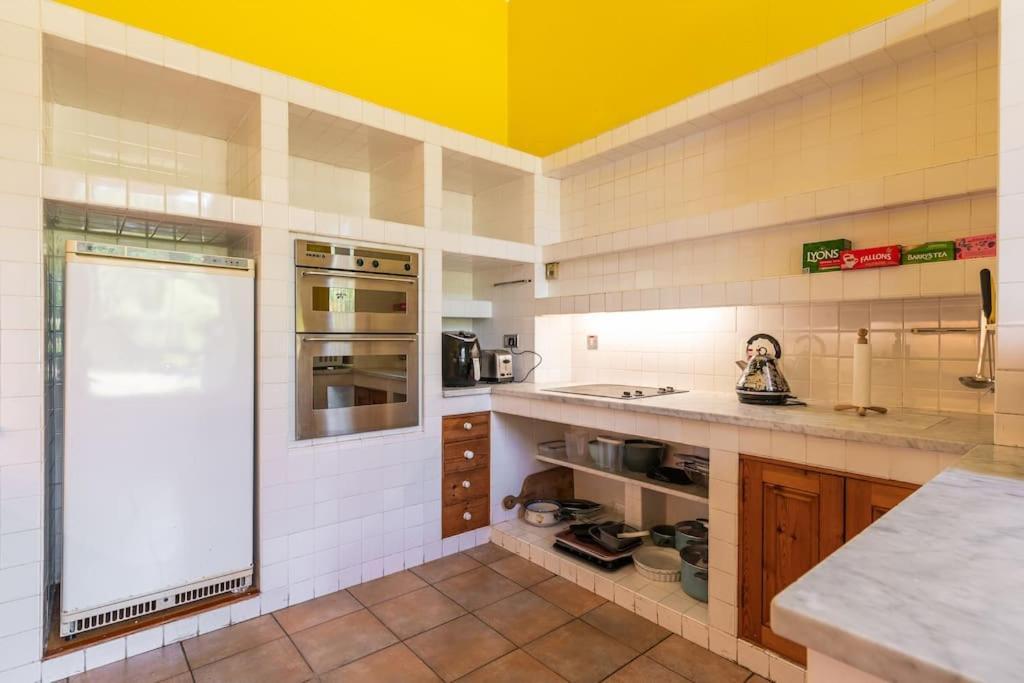 Montebello House Apartment